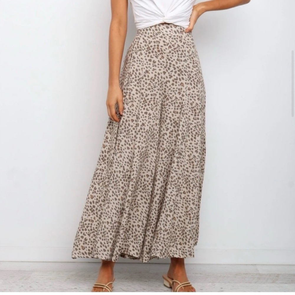 Petal & Pup Animal Print Extra Wide Leg Cropped High Waist Flowy Pants Size XS - Picture 2 of 15